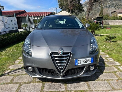 Usato 2015 Alfa Romeo Giulietta 1.6 Diesel 105 CV (11.900 €)