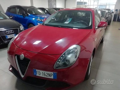 Usato 2016 Alfa Romeo Alfa 6 1.6 Diesel 120 CV (10.700 €)