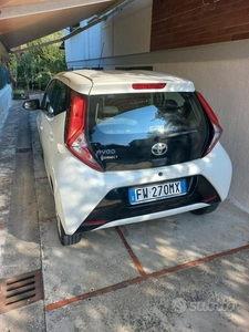 Usato 2019 Toyota Aygo 1.0 Benzin 72 CV (9.500 €)