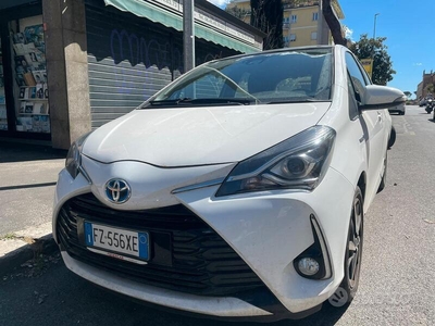 Usato 2020 Toyota Yaris Hybrid 1.5 El_Hybrid 105 CV (18.850 €)