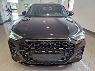 Usato 2023 Audi Q3 2.5 Benzin 400 CV (70.900 €)