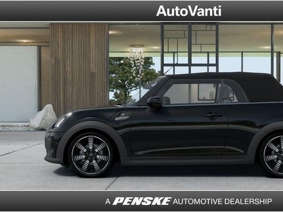 Usato 2023 Mini Cooper Cabriolet 1.5 Benzin 136 CV (34.890 €)