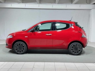 Usato 2024 Lancia Ypsilon 1.0 El_Hybrid 69 CV (13.500 €)