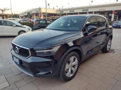 Volvo XC40 D3 AWD Geartronic Momentum usato