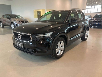 Volvo XC40 T3 Momentum 120 kW