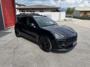 2016 PORSCHE Macan