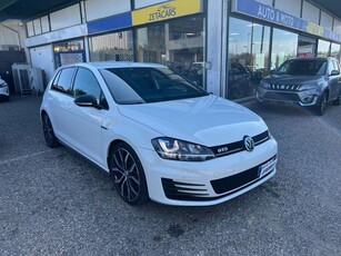 2016 VOLKSWAGEN Golf GTD