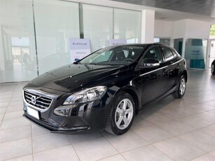 2016 VOLVO V40