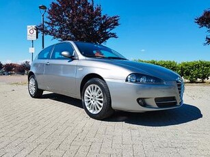 Alfa Romeo 147 1.6 16V 3p Distinctive km 29200