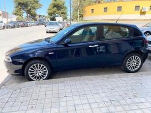 Alfa Romeo 147 1.9 JTD (120) 5 porte Distinctive