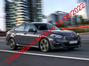 BMW 320 i Touring Luxury Benzina