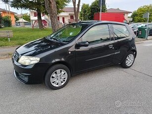 FIAT Punto 2004 1.2 neo pat 44 kW impeccabile