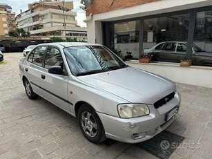 HYUNDAI Accent 1.3i 12V cat 5P GLS Max