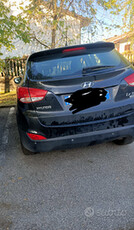 Hyundai ix35 incidentata per ricambi