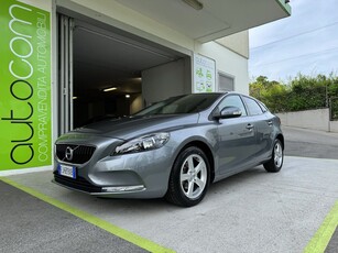 Volvo V40 2.0 d2 MOMENTUM BUSINESS GARANZIA 24MESI