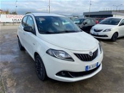 Lancia Ypsilon 1.0 FireFly 5 porte S&S Hybrid Gold Plus del 2023 usata a Caserta