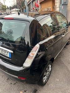 Lancia Ypsilon 2011