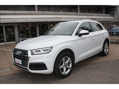 AUDI Q5 40 2.0TDI quattro S tronic Business Sport