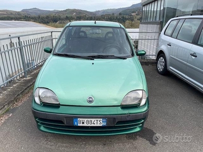 Usato 2001 Fiat Seicento 1.1 Benzin 54 CV (1.300 €)