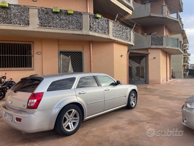 Usato 2006 Chrysler 300C 3.0 Diesel 218 CV (4.500 €)