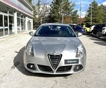 Usato 2012 Alfa Romeo Giulietta 1.4 Benzin 120 CV (9.900 €)