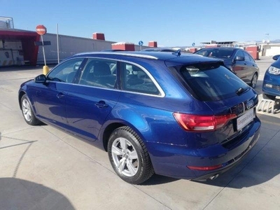 AUDI A4 AVANT 35 2.0 tdi Business 150cv s-tronic