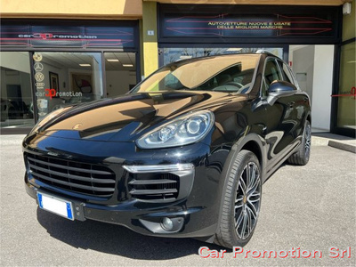 2017 PORSCHE Cayenne