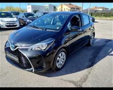 Toyota Yaris 1.5 Hybrid 5 porte Cool del 2017 usata a Pisa