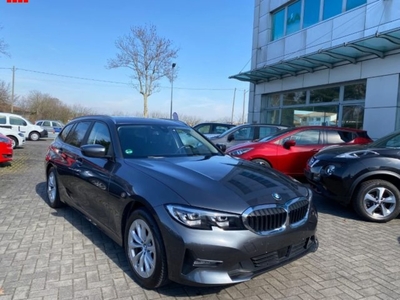 BMW Serie 3 Touring 318d Business Advantage aut. usato