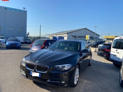 BMW Serie 5 Touring 520d Business aut. usato