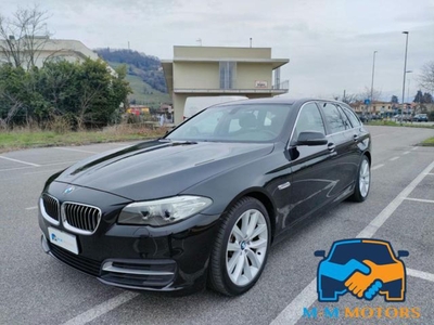 BMW Serie 5 Touring 520d Business aut. usato