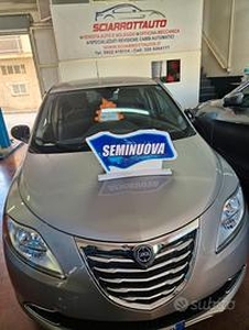 Lancia Ypsilon 1.2 69 CV 5 porte Gold