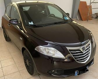 Lancia Ypsilon 2013 -London Paris Esition 71000km