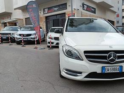 Mercedes-benz B 180 CDI Premium * Navi * Pelle * L