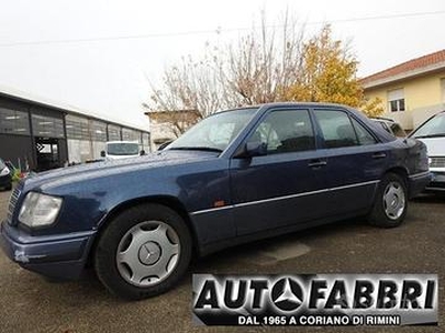 MERCEDES - Classe 200 E 136 CV 105000 KM