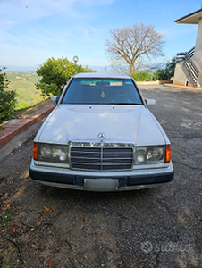 Mercedes E200