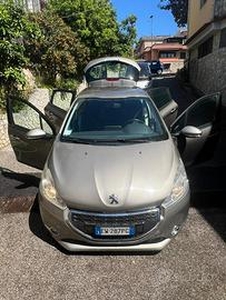 Peugeot 208 1.2 GPL 2015 neopatentati 120.000km