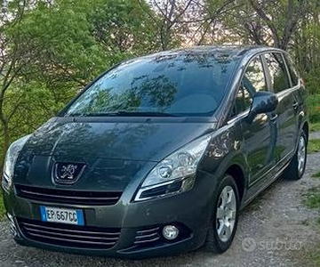 PEUGEOT 5008 1ª serie - 2012