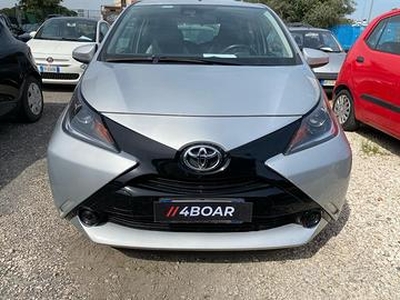 Toyota Aygo 1.0 69cv 5 porte NEOPATENTATI - UNIPRO