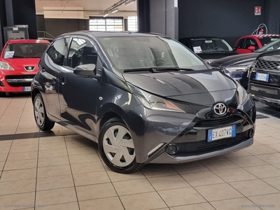 TOYOTA Aygo 1.0 VVT-i 69 CV 5p. x-cool