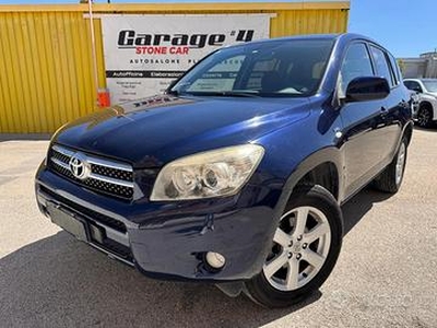 TOYOTA RAV 4*2.2*136CV*NAVIGATORE*CARPLAY*4X4*CROS