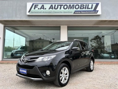 Toyota RAV4 D-CAT A/T 4WD Style usato