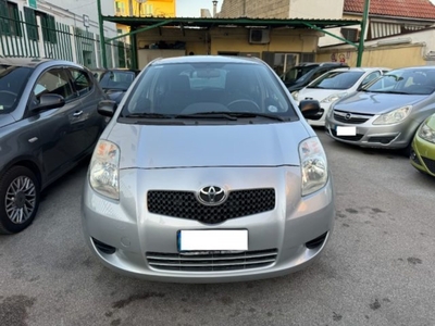 Toyota Yaris 1.0 3 porte Sol usato