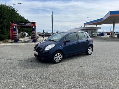 Toyota Yaris 1.0 5 porte