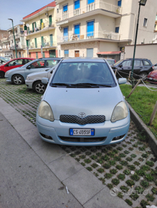 Toyota Yaris 1000 benzina /Gpl leggere