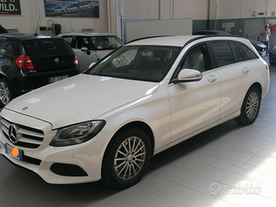 Vendesi MERCEDES CLASSE C 1.80 SW 205