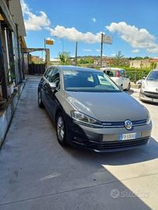 VOLKSWAGEN Golf 7ª serie - 2019