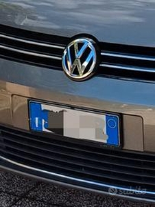 VOLKSWAGEN Touran - 2012