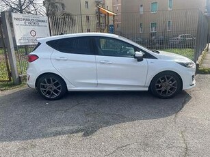 Ford fiesta 1.0 eco boost hybrid 125 cv st line