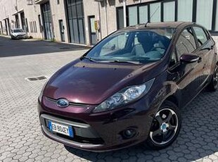 Ford Fiesta 1.4 5 porte Bz.- GPL Titanium unico pr